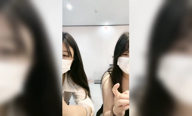 Authentic G-tits schoolgirl [Chinese opera art student] BFF debut ~ top breasts ~ jiggling breasts ~ wild jerking (6)