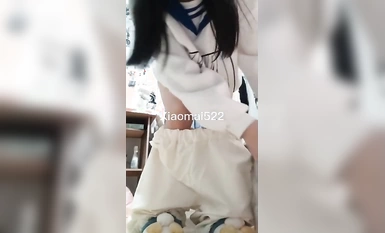 Twitter Lolita [สาวน้อยไม่สูง] ภาพถ่ายส่วนตัวที่น่ารักมีผิวสีครีมหน้าอกใหญ่และหีสีชมพูข้างนอกเธอเป็นเด็กดีในสายตาของครูและเพื่อนร่วมชั้น แต่ที่บ้านเธอเป็นผู้หญิงเลวตัวน้อย (1)