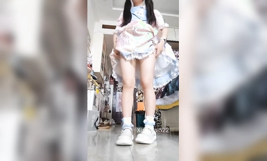 Twitter蘿莉〖小埋長不高〗可愛私拍，奶油肌膚挺乳粉穴 在外是老師同學眼中的乖乖女 在家是小母狗 (2)