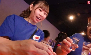 [モザイク破壊]SDAM-101 代表戦の日はスポーツバーで盛り上がってるサポーター女子にノリと勢いとお酒のチカラに任せて生挿入！ドサクサにまぎれて合計3名に大量中出ししちゃいました。。。