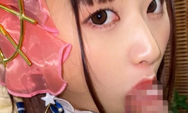 KMKFX-006 ≪私密影片≫ 秘密泄露的口交资料 6 位凹版偶像、配音演员偶像、艺妓柿太郎天然大奶，10 部精心挑选的私密影片。