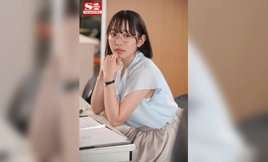 SONE-069 Kahit galit ako sa amo ko! Si Yura Kano, isang bagong graduate na babae na nanginginig at gustong kainin ang kanyang amo simula noong araw na malaman niyang virgin siya [propensity: virginity eating]