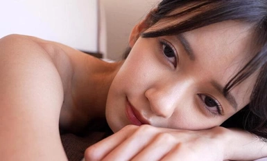 REBD-818 Umi5 Giống như một bông hoa rực rỡ・Yakake Umi