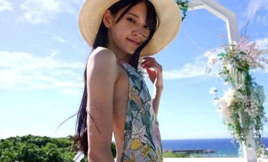 REBD-818 Umi5 Giống như một bông hoa rực rỡ・Yakake Umi