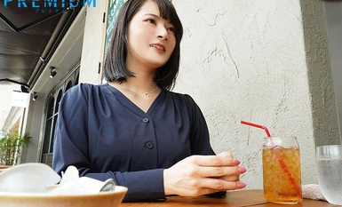 [马赛克破坏] PRWF-001 真正的已婚妇女 AV 外观 即使在婚后，她继续担任接待员，优雅而略显昂贵的大胸妻子在陌生人的肉棒下露出了她的真面目 Sumire（28 岁）