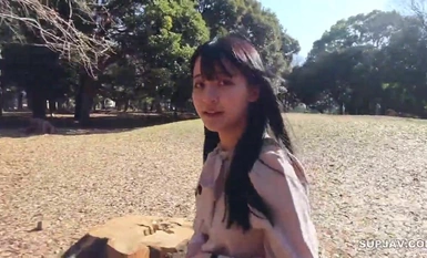 FC2-PPV-4303135 2/27までの間1500pt【18歳・お嬢様】まだ経験浅くてセックスの楽しみがわからない無垢なお嬢様。生中出し。