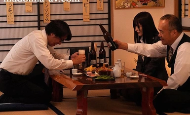 [Mosaic Destruction] JUQ-573 Isang business business entertainer na patuloy na nililigawan ng mayabang na presidente ng isang business partner. Eksklusibong kagandahan, damit ng magandang babae na ``Beauty''. Reno Kiyomi