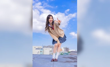 START-006 Atas sebab tertentu, Kamiki-san, seorang gadis yang baik hati kepada kutu buku, menyukai saya...Dari hari saya dibelasah secara paksa olehnya, saya berada di bawah belas kasihan syaitan kecil yang comel ini dengan wajah yang tersenyum, dan zakar