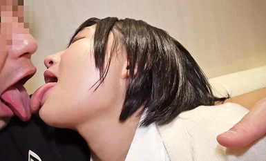 DORI-112 Paco Shooting No. 112 Noa-chan เป็นคนประเภท J เท่ๆ ที่เป็นนักเรียนเกียรตินิยม แต่มีพ่อหลายคน