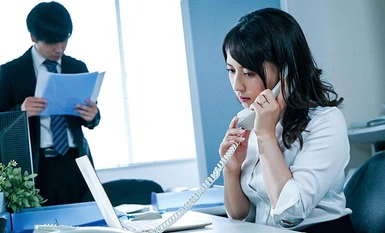 NGOD-204 Khi tôi bỏ vợ nhân viên văn phòng của mình để giải quyết khiếu nại của khách hàng, cô ấy bắt tôi xin lỗi vì những yêu cầu vô lý của cô ấy, bắt tôi cởi quần áo và đụ tôi bằng một con cu lớn... Đến lúc tôi nhận ra điều đó, tôi cơ thể và tâm trí đã bị đánh cắp Đây là một câu chuyện...Yuri Sasahara