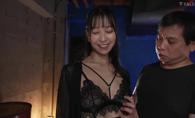 FSDSS-748 Bekas juruhebah stesen tempatan melepaskan keinginan seksualnya dari pantang buat kali pertama dalam kedudukan gadis koboi yang menakjubkan Ayami Mori