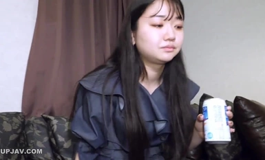 FC2-PPV-4265376 【モ無】【お漏らし】中年を手玉に取る20歳の女 唾飲ませれてドМ中年大興奮強.制ピストンど突き若年マンコが豪快潮吹き射精勃起チンポにぶっかかる！