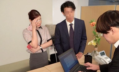 DVMM-062 一般男女モニタリングAV 航空会社で働く同僚ドッキリ企画特別編 全員美人キャビンアテンダント！ステイ先のホテルで美脚の女先輩と後輩男子が2人っきりでまさかまさかの相部屋宿泊！次々と巻き起こるエッチなハプニングで急接近した男女が会社に内緒の生ハメセックス！翌…
