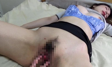 PARATHD-3902 21連発！爆睡している女のおま●こをこっそりいじる4時間SP