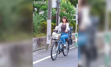 STARS-999 从送孩子去幼儿园到接孩子回家的 8 个小时。 与长子的足球教练有大量不正当性关系的奸夫淫妇。 雨宫加南