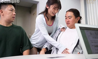 STARS-988 私人健身房教练 Ruu Jusoku 用她过于性感的蜜桃臀诱惑男性会员，并用她脑洞大开的小弟弟发泄她的性欲。