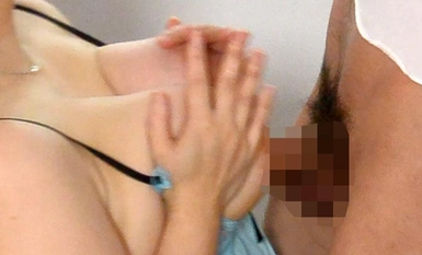 OFKU-219 在同一工作场所工作的妻子的母亲无法抵挡 H-cup Yukari Ayano 的诱惑