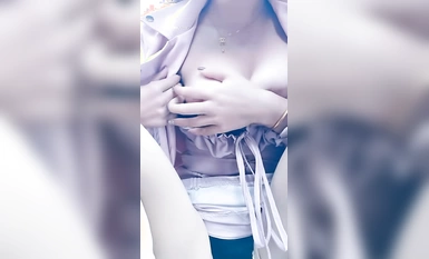 屋外の巨乳のジャンピングエッグ (23)