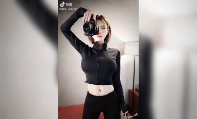 [Selebriti Bocor] Selebriti Internet bintang muda ke-18 [Jiang Wenshan] mengadakan hubungan seks dengan penaja kewangannya di sebuah hotel, mempunyai beberapa lagu asli, dan kerja hariannya pada dasarnya adalah akupunktur kelab malam (2)