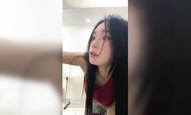 Xiao sangat cantik! [Brilliant Winter Melon] Gadis sekolah yang terbaik~Memetik lubang dengan prop dan melancap~Dua wanita perempuan~menari telanjang~sangat keren~ (2)