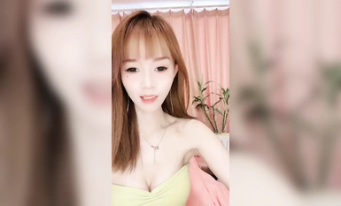 新人女神まなみ、20時間海へ【郭國兒】全裸ダンス、アソコ丸出し、セルフタッチ (1)