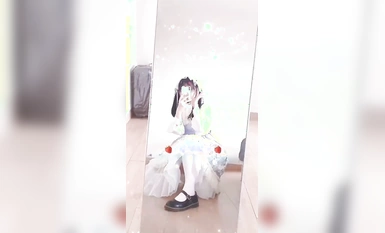 Twitter蘿莉〖Y醬醬醬〗可愛人形小母狗被主人爸爸調教 稚嫩小騷穴被大肉棒狠干 清純反差視覺超強