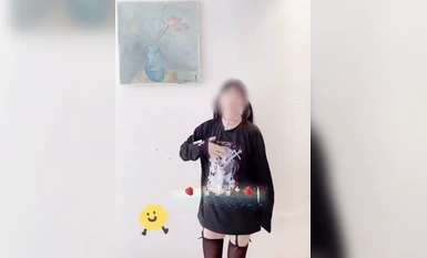 Twitter蘿莉〖Y醬醬醬〗可愛人形小母狗被主人爸爸調教 稚嫩小騷穴被大肉棒狠干 清純反差視覺超強