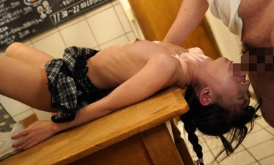 [モザイク破壊]PIYO-142 ストーキングされて隅に追い込まれてどこにも逃げ場なき喉奥イラマチオ・極