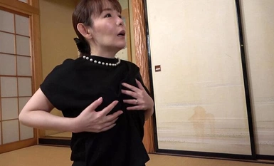 SCD-235 喪服下滲出的寡婦性慾2