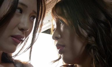 AUKG-594 Lesbian Wanita Matang Cantik Bernafsu ~Terlindungi Keinginan Seksual Yang Bejat~
