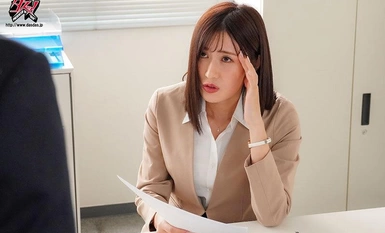 [Phá hủy khảm] DASS-386 Quấy rối tình dục bởi một ông chủ nữ Tôi nằm sấp trong tư thế cao bồi để tự sướng. Riho Fujimori