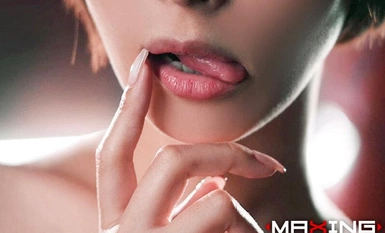 MXGS-1332 จูบลิ้นละลายด้วยน้ำลายและควบคุมการหลั่งน้ำลาย Luna Tsukino