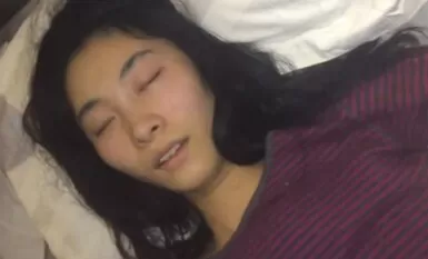 美女业务经理为了完成年度业绩被客户灌醉各种玩弄