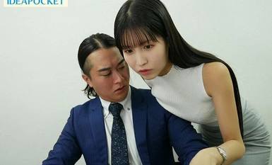 IPZZ-268 當我帶一個可愛又色情的初級辦公室女士回到酒店時......她被一個過分的“無與倫比的女人”襲擊了。 佐倉桃桃