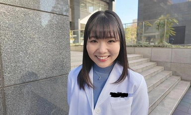 AKDL-278 なま飲みっ子 製薬会社で働く理系女子は実は精子ごっくん好き！学生時代は同級生の精子を飲み比べするほどの研究家！「今日も味わっていいですか？」 東京 文京区 研究員 美鈴さん 24歳