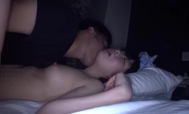 SHIC-292 12 名女孩回忆起中田希插进她们光滑的小穴的情景，历时 4 小时。