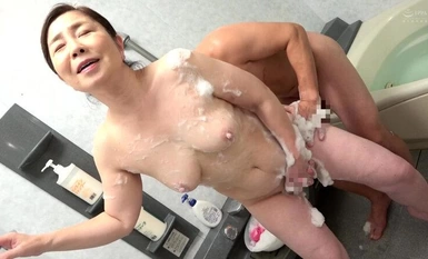 AED-227 熟女の戯れ 女性向け出張風俗にハマる五十路母 石川芙美乃