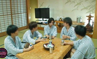 [马赛克破坏]FJIN-019 Fcup大胸兼职主妇，带着和儿子一样大的兼职工作者来了两天一夜的温泉旅行......我们都是40岁的兼职主妇富冈的勇者之爱。
