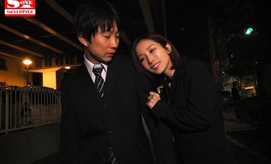 [モザイク破壊]SSNI-718 美人上司と絶倫の部下が出張先の相部屋ホテルで…酔っ払って身を任せたら勘違いした部下が6発射精の絶倫性交 小島みなみ