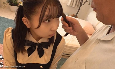 【馬賽克已毀】MUKC-051 147cm A杯。今天你說什麼我都會聽。 這款 cosplay 女孩正在出售。