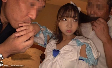 【馬賽克已毀】MUKC-051 147cm A杯。今天你說什麼我都會聽。 這款 cosplay 女孩正在出售。