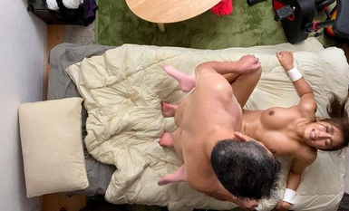 INSTV-559 [Bright Muscle Pussy] Urut minyak di rumah Jurulatih Gim Pasona yang cantik Yu-san untuk menenangkan tubuhnya yang terlatih dicampur dengan afrodisiak! Klimaks pancutan selepas 3 setengah sapuan! Video peribadi pembiakan syaitan urut lelaki tua 