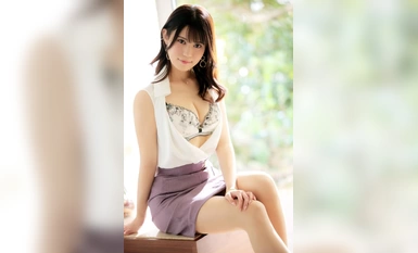 259LUXU-1786 ラグジュTV 1769 「普通のセックスじゃ満足できないのかなって…。」あどけない笑顔で語る美女は敏感M気質の性欲モンスターでした。ストッキングを破いてそのまま挿入！激ピストンに何度もイキ乱れ快楽を貪る！