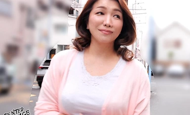 JURA-109 第一次拍摄五十岁的妻子，又一次。 御芝美香