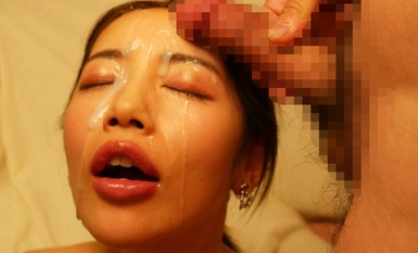 SYKH-106 与穿着靴子的美丽巫婆性交......她的美貌被快速邋遢的鸡巴带来的快感所放荡......Kanna，33 岁。