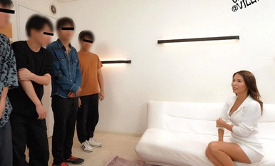 XMOM-069 熟女粉丝感恩节阴部格斗射精大赛 装扮游戏盛会 Miho Michino
