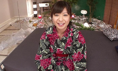 Ang COM-380 Yukata beauty ay nalulunod sa malaking halaga ng semilya