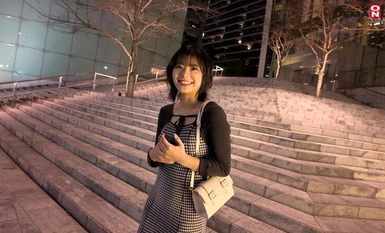 MOGI-132 [初次拍摄] 在西餐厅打工的女大学生 奇迹美少女，经验不足，却比别人更喜欢情色。 有一天 有一天