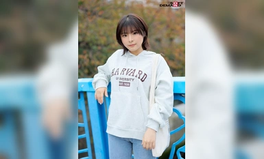 MOGI-132 [初次拍摄] 在西餐厅打工的女大学生 奇迹美少女，经验不足，却比别人更喜欢情色。 有一天 有一天