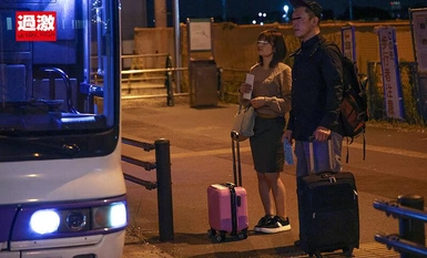 NHDTB-90701 夜行バスで2人きり デカチンをねじ込まれた快感が忘れられず騎乗位中出しするまで発情腰が止まらない美尻娘 色白巨乳JD